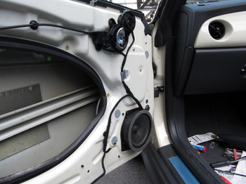 BMW_MINIR52.deck.speaker (6).JPG